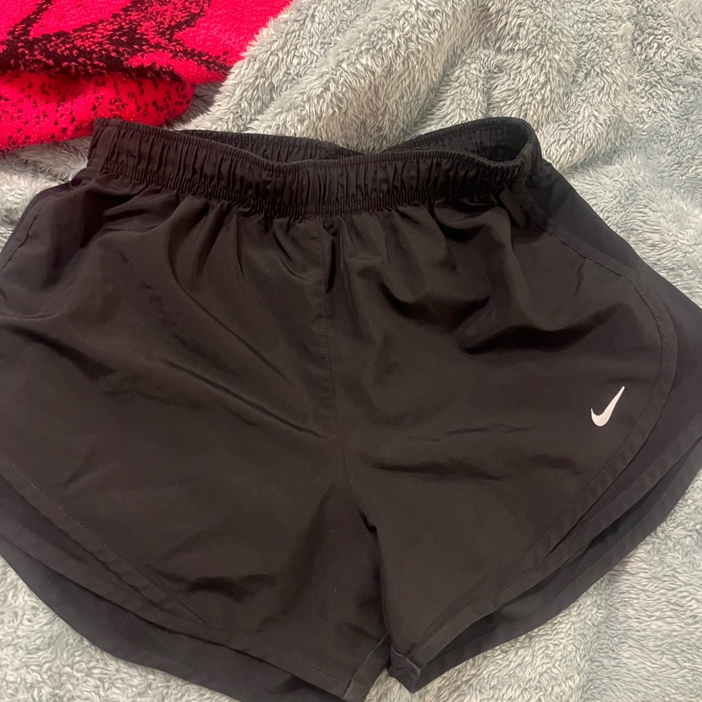 black nike shorts